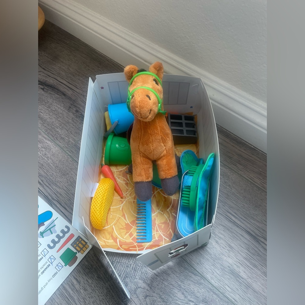 Melissa & Doug horse playset